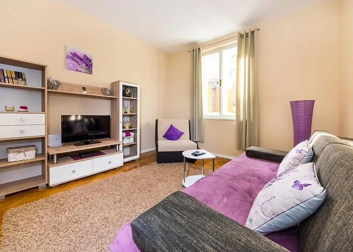 Colona * Ζαντάρ